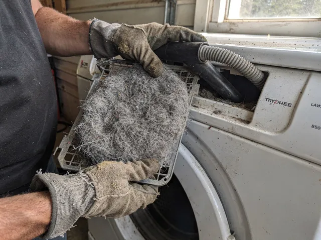 Cleaning Dryer Lint Trap in Parma, OH